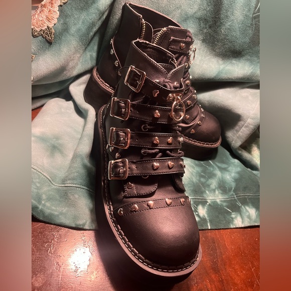 Demonia Cult Emily-315 US Women’s 10 Gothic Platform Boot - Picture 2 of 13